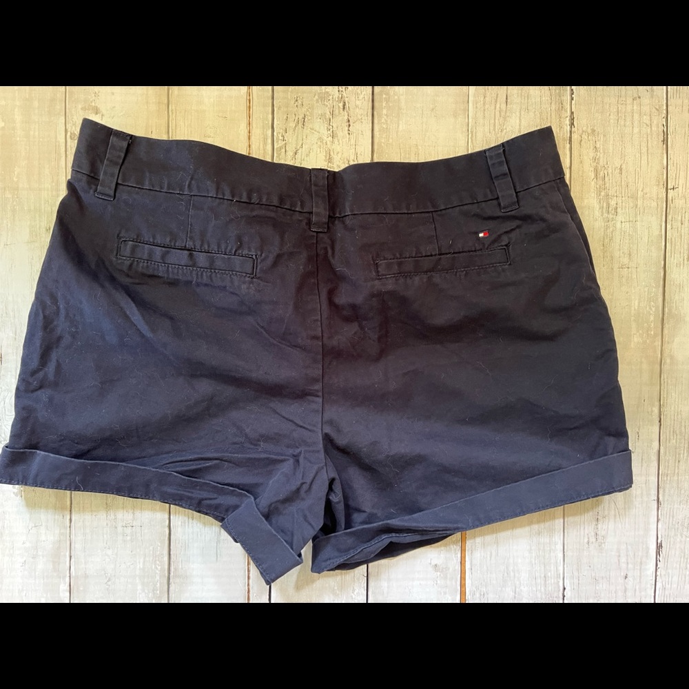 Tommy Hilfiger blue chino khaki casual preppy shorts